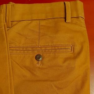 Gap khaki slim pants NWOT